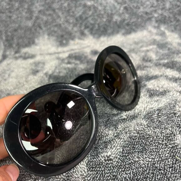 Prada woman’s sunglasses round frame made in Italy - Picture 5 of 6